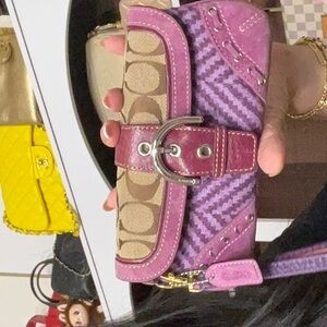 24. Coach Sold As Is Desc In Live No Cancel/returns